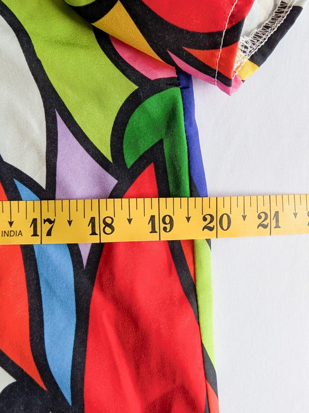 Colorful Pop Art Geometric Pattern Split Short Sleeve Collared Button-Up Small - Picture 5 of 5